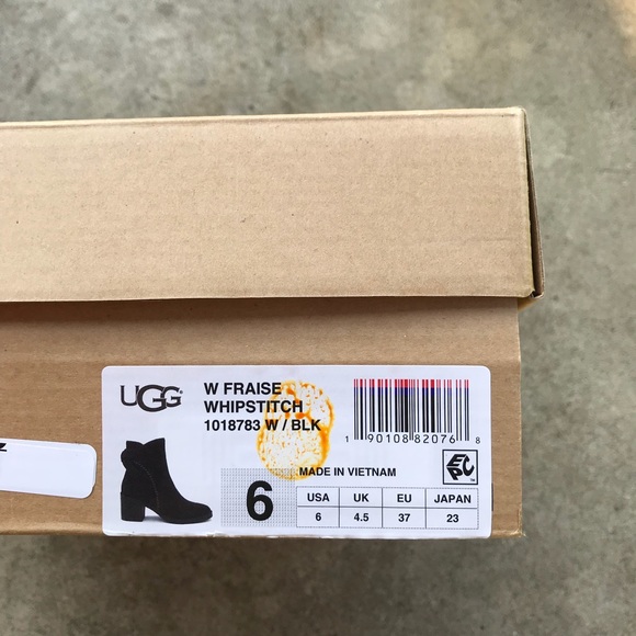 ❌SOLD❌UGG Fraise Whipstitch Boots - Picture 8 of 8